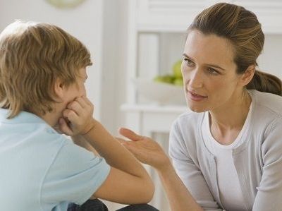 Σοβαρή ασθένεια στην οικογένεια. Πώς να μιλήσω στο παιδί μου;