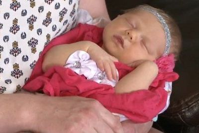 Απίστευτο: Μία οικογένεια απέκτησε κορίτσι μετά από 102 χρόνια!