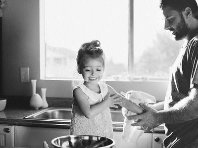 Ποιος είπε ότι οι μπαμπάδες δεν είναι σαν τις μαμάδες...