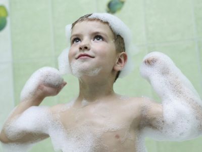 Πότε μπορεί να κάνει μπάνιο μόνο του το παιδί;