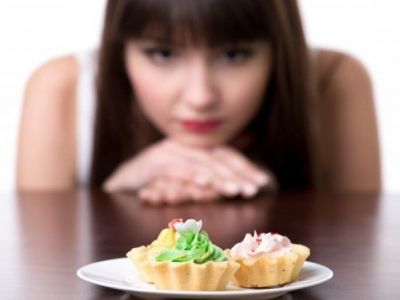 Επικίνδυνες δίαιτες στην εφηβεία: Ποιες καταστάσεις τις προκαλούν