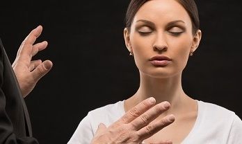 Ύπνωση: Που βοηθάει και τι συμβαίνει στον εγκέφαλο