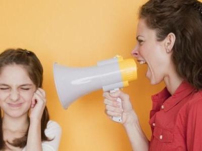 Το παιδί μου «με βγάζει έξω από τα ρούχα μου»!