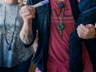 Αυτή είναι η πιο ειλικρινής αντίδραση ανακοίνωσης εγκυμοσύνης που έχουμε δει!