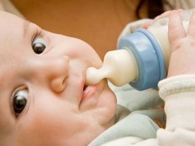 Βρέφος 1-6 μηνών: Πώς αναπτύσσεται το μωρό μήνα-μήνα