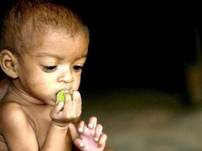 Yποσιτισμένα πέντε στα έξι βρέφη σε αναπτυσσόμενες χώρες-Κινδυνεύουν από διανοητικές και σωματικές βλάβες