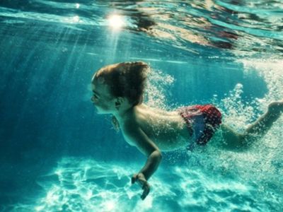 Παιδί και πισίνα: Αρχίζουμε κολυμβητήριο!
