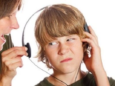 Γιατί οι φωνές και οι εντάσεις ως μέθοδοι πειθαρχίας επηρεάζουν αρνητικά τους εφήβους;