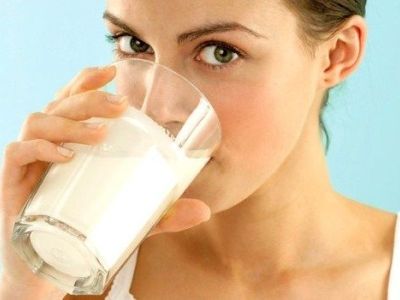Δείτε τι μπορεί να αφαιρέσει το γάλα από την επιδερμίδα σας!