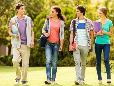 Πώς οι πολλές απουσίες-κοπάνες σχετίζονται με τις συναισθηματικές διαταραχές των εφήβων