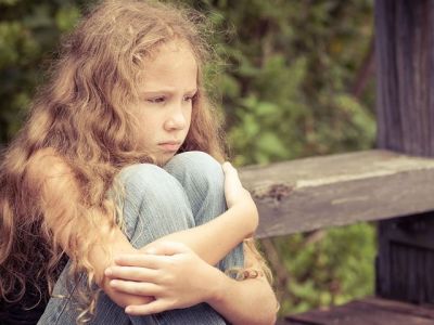 Στρες στην εφηβεία: Ο λόγος που επηρεάζει διαφορετικά κορίτσια και αγόρια