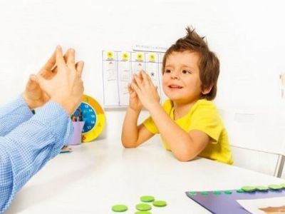 Δυσπραξία: Πώς καταλαβαίνουμε ότι ένα παιδί είναι δυσπραξικό