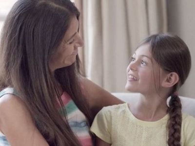 4 ερωτήσεις που πρέπει να κάνετε στο παιδί σας κάθε μέρα