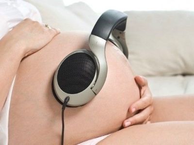 5 τρόποι για να δώσετε ερεθίσματα στο έμβρυο