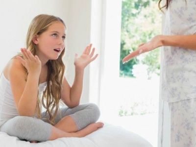 Βγάζουν τα παιδιά σας «γλώσσα»; Τρόποι για να διαχειριστείτε την κατάσταση