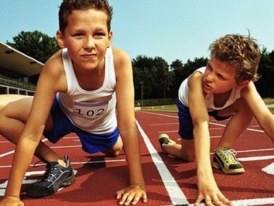 Πιο αδύναμα οστά έχουν οι έφηβοι που δεν ασκούνται