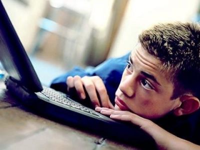 «Μπλε φάλαινες»: Το νέο επικίνδυνο διαδικτυακό «παιχνίδι» των εφήβων