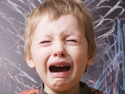 «Οι άντρες δεν κλαίνε»… Και όμως, κλαίνε και τους θέλουμε να κλαίνε