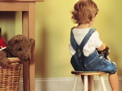 «Καρέκλα της σκέψης»: Τα πιο συχνά λάθη που κάνουν οι γονείς