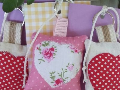 Μπρελόκ με καρδούλες για τη Γιορτή της Μητέρας