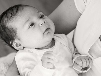 7 περίεργα αλλά απολύτως φυσιολογικά πράγματα που συμβαίνουν στα νεογέννητα