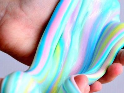 Φτιάξτε kids-friendly γλίτσα με 3 μόνο υλικά και χωρίς βόρακα-Τα παιδιά σας θα ενθουσιαστούν