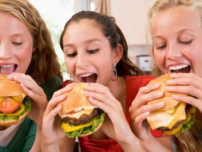 Πόσο πρέπει να τρώει ένα παιδί στην εφηβεία;