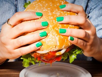 Βουλιμία και εφηβεία: Τι πρέπει να γνωρίζουμε