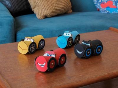 Φτιάξτε μαζί με τα παιδιά σας πολύχρωμα αυτοκινητάκια