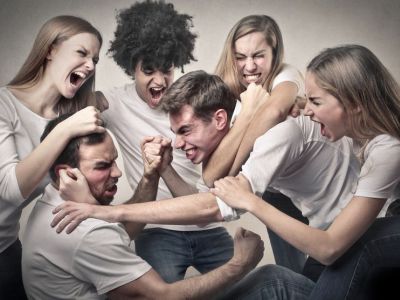 Εφηβική και ψυχοπαθολογική επιθετικότητα: ποιες είναι οι διαφορές;