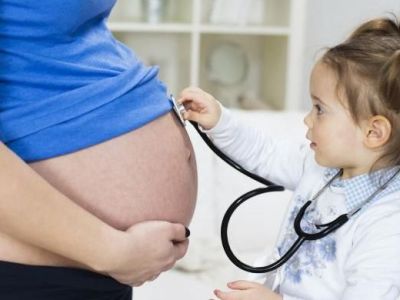 Σε ποιες χώρες της Ευρώπης γίνονται οι περισσότερες εξωσωματικές; Τι δείχνουν τα στοιχεία