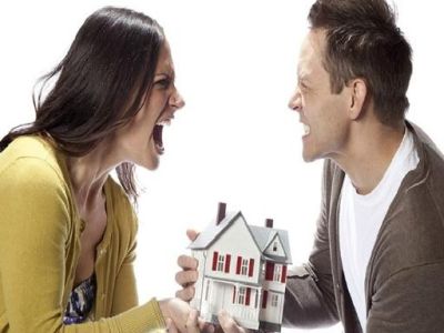 Τι δικαιώματα έχει ο σύζυγος στην περιουσία του άλλου συζύγου μετά τη λύση του γάμου;