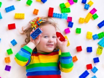 Γιατί τα τουβλάκια είναι ένα παιγνίδι που κάθε παιδί πρέπει να έχει;