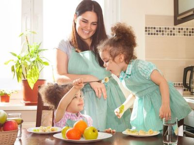 Διατροφική συμπεριφορά παιδιού: Τα 5 συχνά λάθη που κάνουν οι γονείς