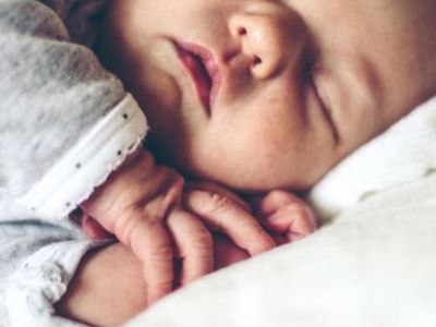 Ανάπτυξη βρέφους: Σημάδια αναπτυξιακής καθυστέρησης 2η, 3η και 4η εβδομάδα της ζωής του