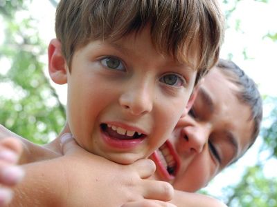 Παιδική επιθετικότητα: Οφείλεται σε ενδογενείς βιολογικούς  παράγοντες ή σε ορμονικές διαταραχές