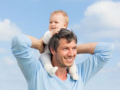 Δέκα πράγματα που δεν πρέπει να πείτε σε ένα μπαμπά, που βοηθάει στο μεγάλωμα του παιδιού του