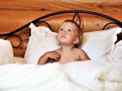 Το παιδί μου άρχισε να βρέχει ξανά το κρεβάτι του. Τι να κάνω;