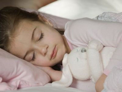 Ποια είναι η σωστή ώρα που πρέπει να κοιμούνται τα παιδιά, το βράδυ