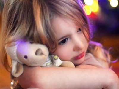 Κουβερτούλα, μαξιλάρι, αρκουδάκι: Για ποιους λόγους δεν τα αποχωρίζονται τα παιδιά σας