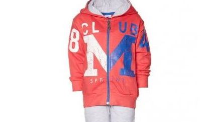 Παιδική φόρμα με κουκούλα για αγόρια σε τιμή έκπληξη!