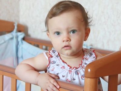 Εφτά σκέψεις που κάνει το μωρό σου όταν πηγαίνεις στο μπάνιο χωρίς εκείνο