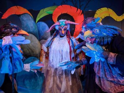 Το «Δέντρο της γνώσης»… ανθίζει στο Θέατρο Απόλλων της Σύρου!