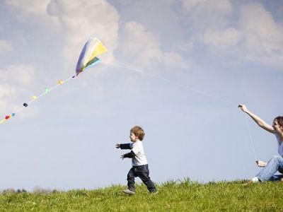Εφτά τρόποι να βοηθήσετε το παιδί σας να σκέφτεται θετικά