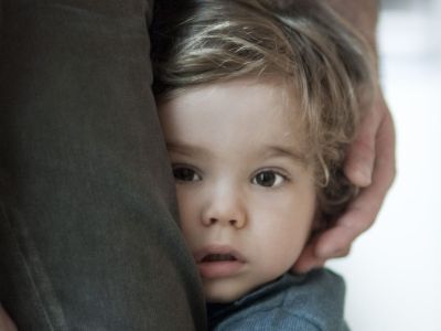 Ντροπαλό παιδί: Πρέπει να ανησυχούν οι γονείς;