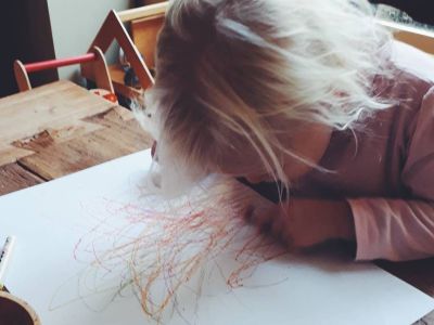 Πώς η τέχνη δίνει τη δυνατότητα να αντιμετωπίσουν τα παιδιά με δημιουργικό τρόπο τα πραγματικά λάθη