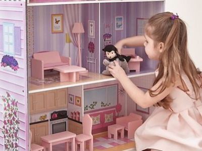 Ονειρεμένο κουκλόσπιτο για όλα τα κορίτσια