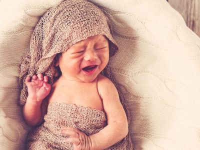 Κλάμα μωρού: Αντιμετώπιση κλάματος σε βρέφος 2 μηνών