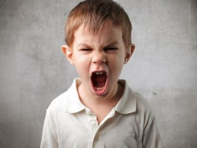 Γκρινιάρικο παιδί: 6 τρόποι για να δώσετε τέλος στη γκρίνια του