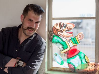 Παράσταση για παιδιά: «Τα Χριστούγεννα του Καραγκιόζη στο φεγγάρι» από τον Ηλία Καρελλά στο Μέγαρο!